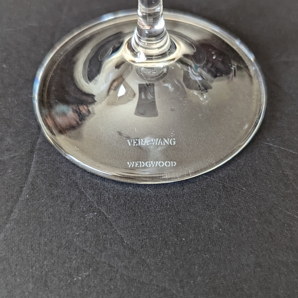 Vera Wang Wedgwood crystal champagne flutes or glasses - Picture 2 of 4